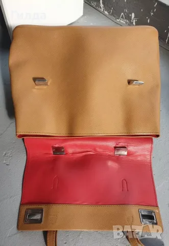 автентична чанта Prada, снимка 11 - Чанти - 56006995