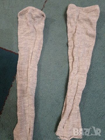 Плътни сиви ръкави