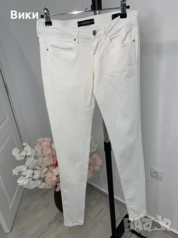 Бял панталон на Guess размер 26, снимка 10 - Панталони - 50085706
