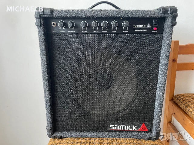 Продавам кубе за китара SAMICK SM-25R
