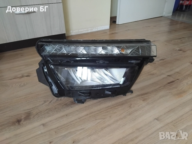Продавам оригинален LED фар за Škoda Kamiq, лед Шкода Камик Фарът е в много добро състояние,