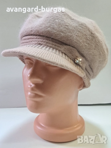 320 Дамска бутикова шапка каскет - ангора
