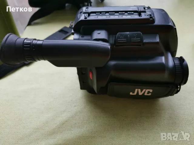 видеокамера JVC