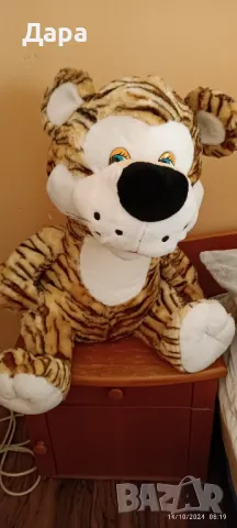Голям плюшен тигър , снимка 3 - Плюшени играчки - 47577961