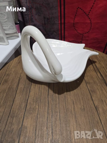 Порцеланова фруктиера лебед, снимка 2 - Чинии - 52507098