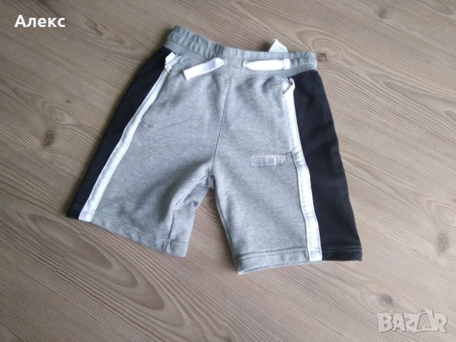 Nike - къси панталони 137 - 147 см, снимка 1 - Детски къси панталони - 39912190