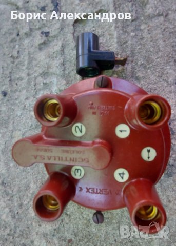 Разпределителна капачка с чукче за Рено Еспейс2 2.2 бензин, снимка 2 - Части - 42900550
