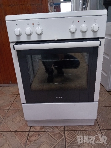 Свободно стояща печка с керамичен плот Gorenje с две години гаранция!, снимка 4 - Печки, фурни - 52082748