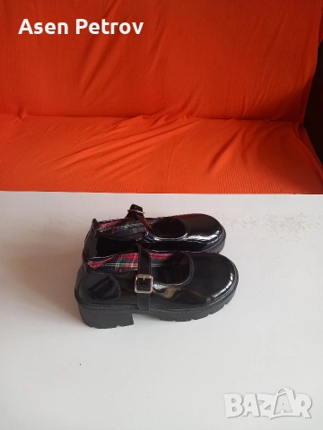 дамски обувки лачени 42 номер, снимка 3 - Дамски ежедневни обувки - 54065577