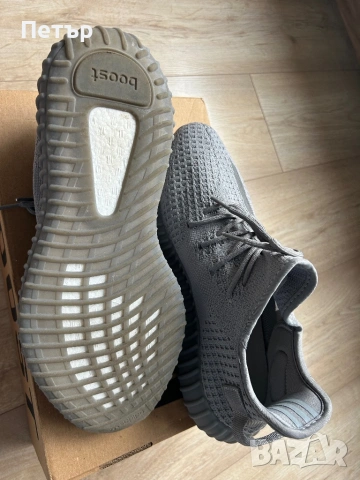 Продавам yeezy boost 350 grey., снимка 2 - Други - 53933415