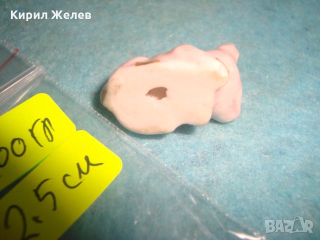 СТАРА ПОРЦЕЛАНОВА МИНИАТЮРНА ФИГУРКА ПРАСЕНЦЕ СТАТУЕТКА за КОЛЕКЦИЯ 19569, снимка 2 - Колекции - 35645620