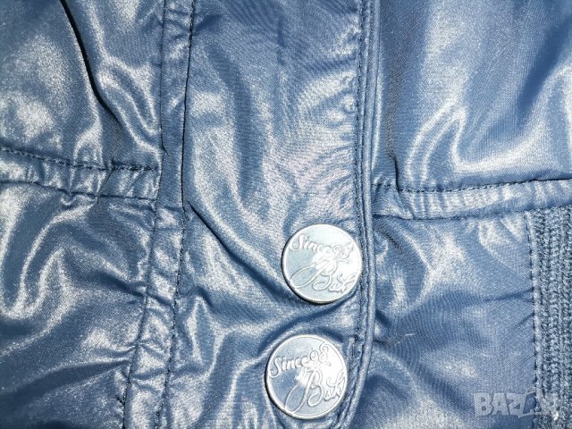 Дамско яке BERSHKA, size M, леко лъскаво, тъмно синьо, много запазено, снимка 7 - Якета - 11097816