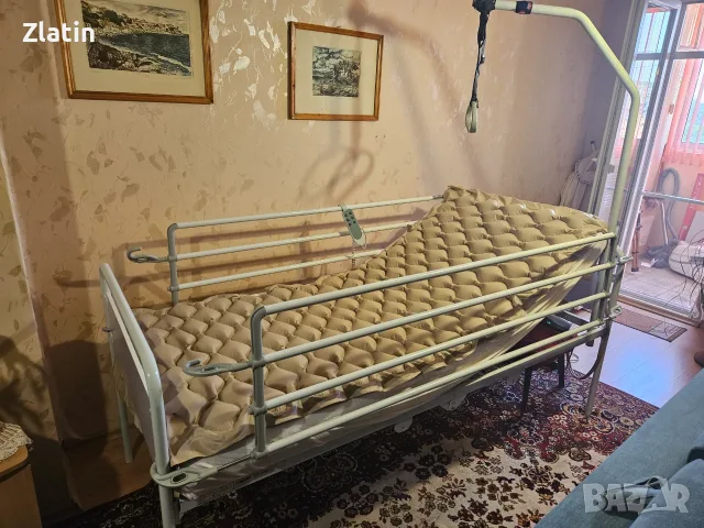 Продавам болнично легло с електрически задвижване