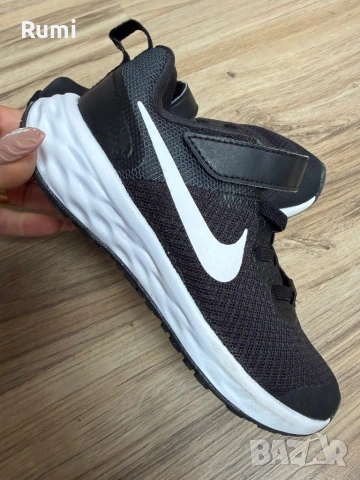 Оригинални юношески маратонки Nike Revolution 6! 30 н