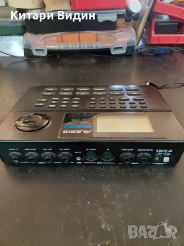 Продавам дръм машина Alesis SR-16, снимка 3 - Други - 52329945