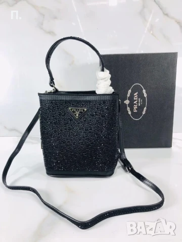 Чанта Prada с камъни Swarovski , снимка 2 - Чанти - 51018811