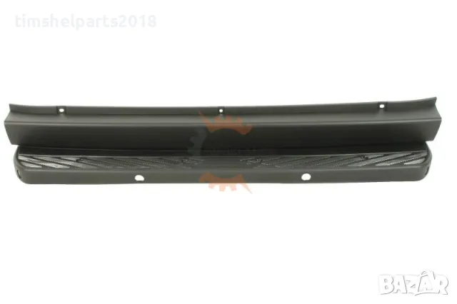 Задна Броня със Стъпало "с отвор за партроник" Централна Част Sprinter 906 ,  Crafter 2006-2018 год.