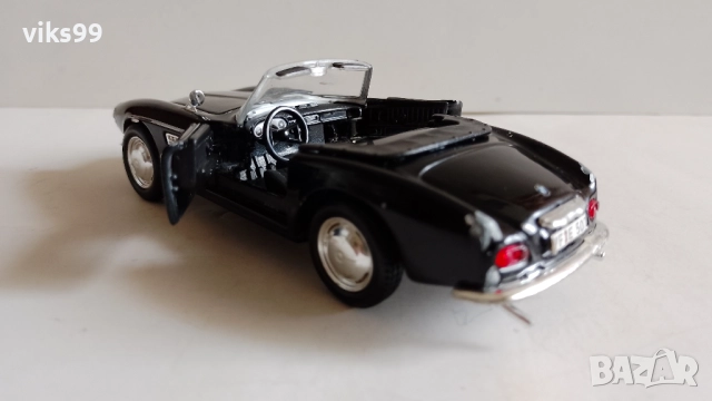 Bburago BMW 507 1957 Spider - Мащаб 1:32, снимка 3 - Колекции - 52376995