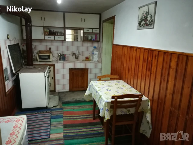 Масивна двуетажна къща с гараж в гр. Шивачево, снимка 14 - Къщи - 50795441