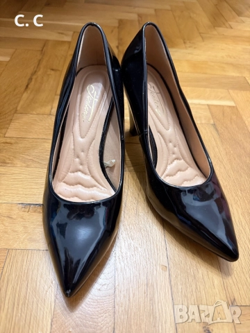 Дамски лачени обувки на ток 37 номер, снимка 4 - Дамски обувки на ток - 52652781