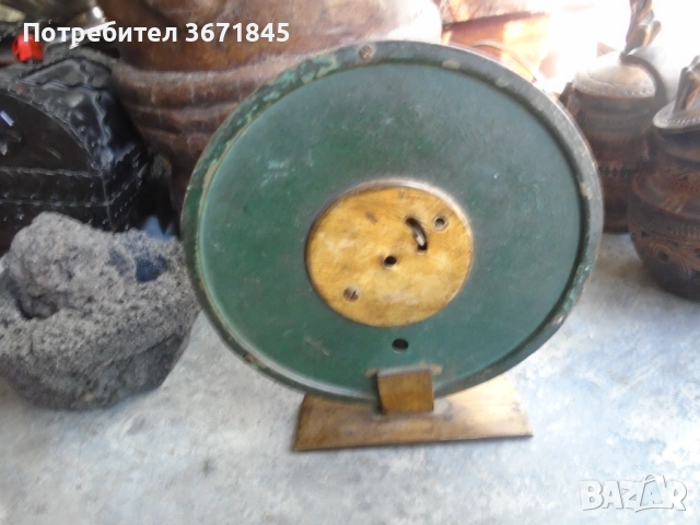 интересен антикварен часовник, метален, снимка 4 - Антикварни и старинни предмети - 53195680