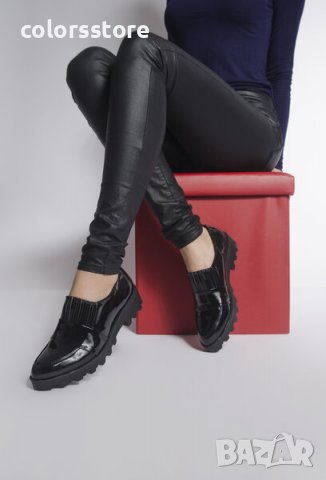 Обувки в черен лак - B-28