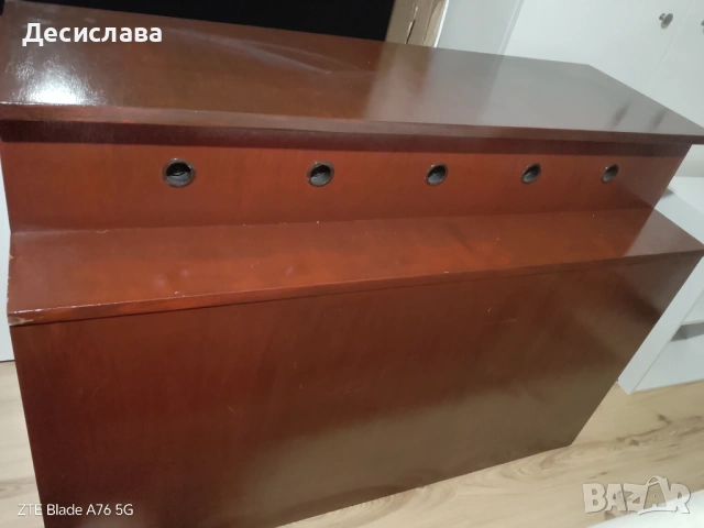 Продавам стари мебели