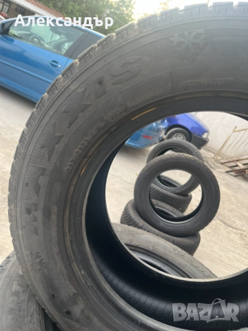 2 броя зимни гуми за бус - 215/65/15 С - Максис, снимка 3 - Гуми и джанти - 52223460