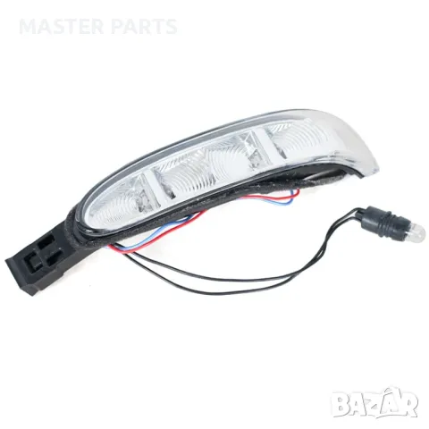 LED Мигачи за Огледала за Mercedes GL X164 / ML W164 / R W251 (Преди фейслифт) - Plug & Play , снимка 6 - Части - 50423720