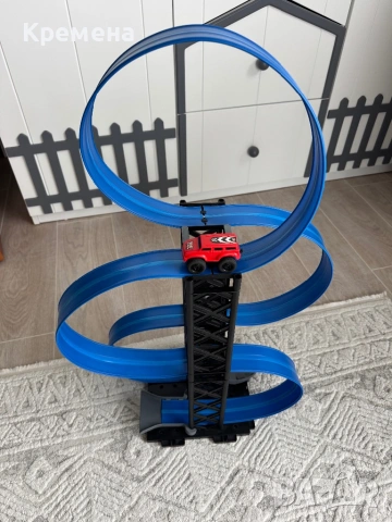 Магнитна състезателна писта