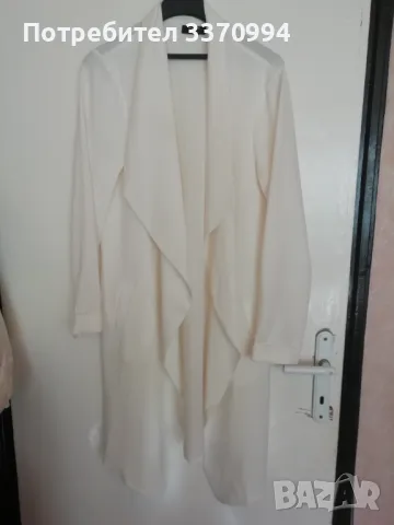 Марково дълго бяло сако на марката WALLIS