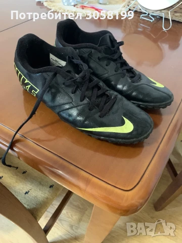 Стоножки за футбол на Nike 41 номер, снимка 2 - Футбол - 50680417