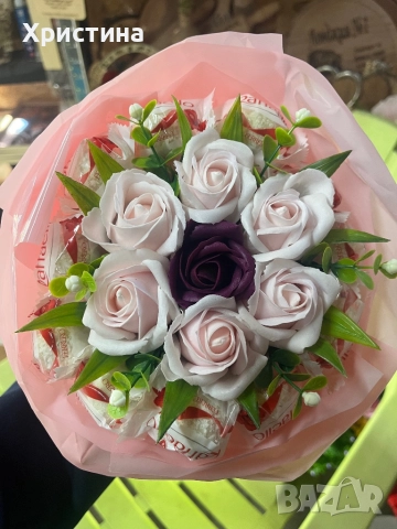 Букети от вечни рози, снимка 5 - Ръчно изработени сувенири - 52499598