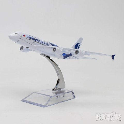 Еърбъс 380 самолет модел макет Malaysia Airlines метален A380, снимка 4 - Колекции - 42896887