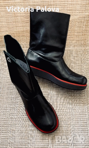 Модна къща JIL SANDER култови кожени ботуши с червена подметка, снимка 18 - Дамски ботуши - 52484363