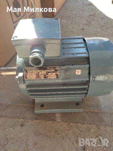 Електрически асинхронен двигател 4AO-90S-2D, 220 / 380 VAC