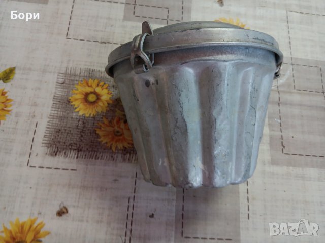 Стара форма за кекс с капак, снимка 2 - Други стоки за дома - 42244707