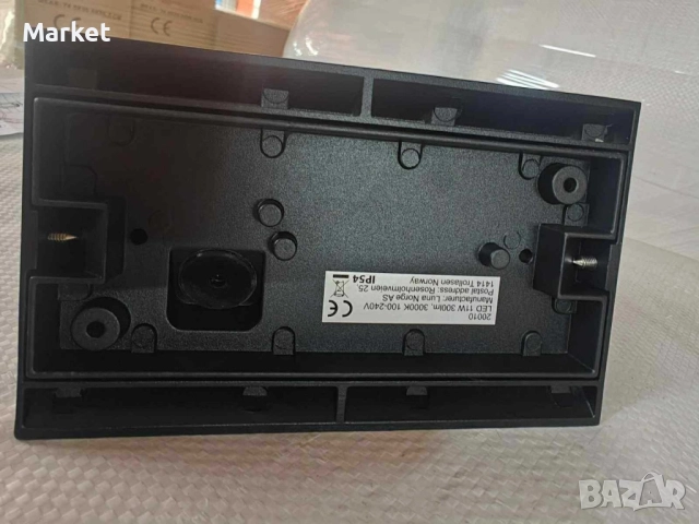 Висококачествена LED стенна лампа Luna Lighting – 11W, 3000K, 300 lm, снимка 5 - Лед осветление - 51779241