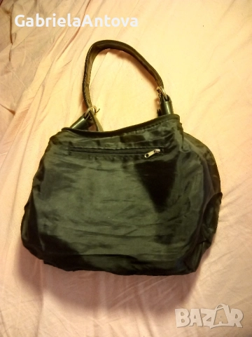 Дамска чанта, снимка 4 - Чанти - 51637097