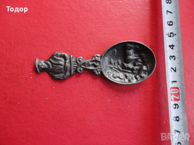 Старинна релефна калаена лъжичка  Холандия 1, снимка 2 - Антикварни и старинни предмети - 53023032
