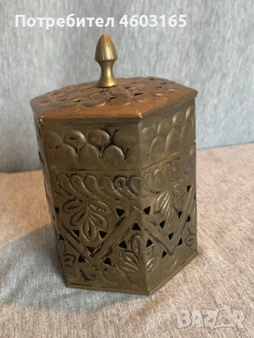 Метална кутия