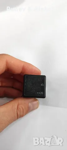 Оригинални релета и предпазители , снимка 11 - Части - 48738024