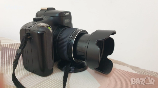 Kodak EasyShare P880 , снимка 4 - Фотоапарати - 54195545