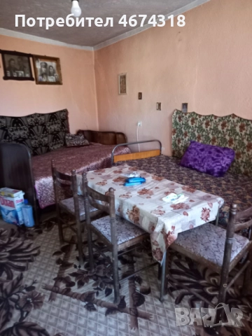 Продавам къща с двор в село Старосел, снимка 10 - Къщи - 52730315