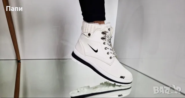Намаление на дамски зимни боти Nike бели, снимка 2 - Дамски боти - 56138545