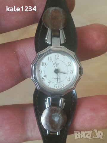Дамски часовник Луч. СССР. Ретро модел. Механичен механизъм. Vintage watch. Гривна. , снимка 3 - Гривна - 37856015
