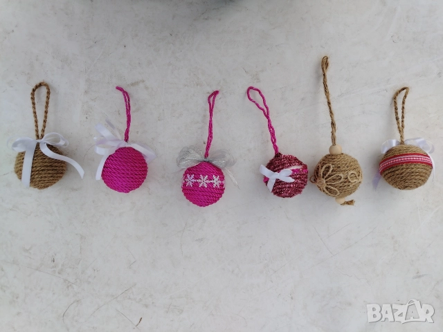 Коледни топки