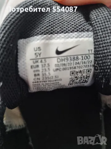 Дамски маратонки NIKE, снимка 4 - Маратонки - 48124624
