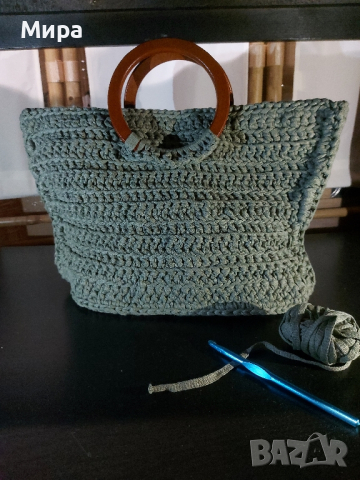 Нова плетена чанта с дървени дръжки, снимка 4 - Чанти - 44573221