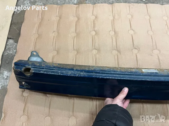 Гредата на задната броня за Toyota Corolla Verso 2003, снимка 4 - Части - 48911598